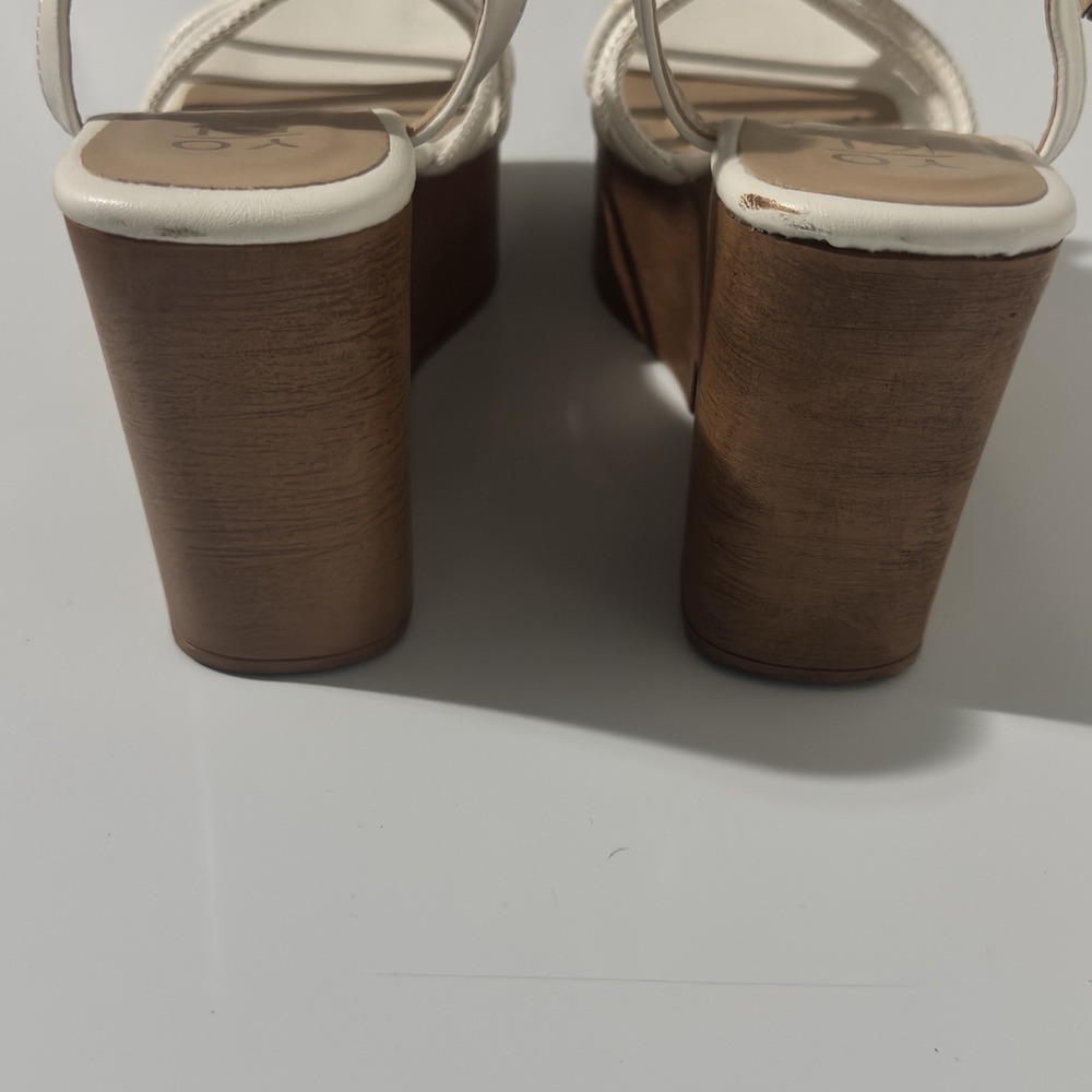 Size 10 - Yoki White Strappy Platform Sandals - Picture 4 of 6
